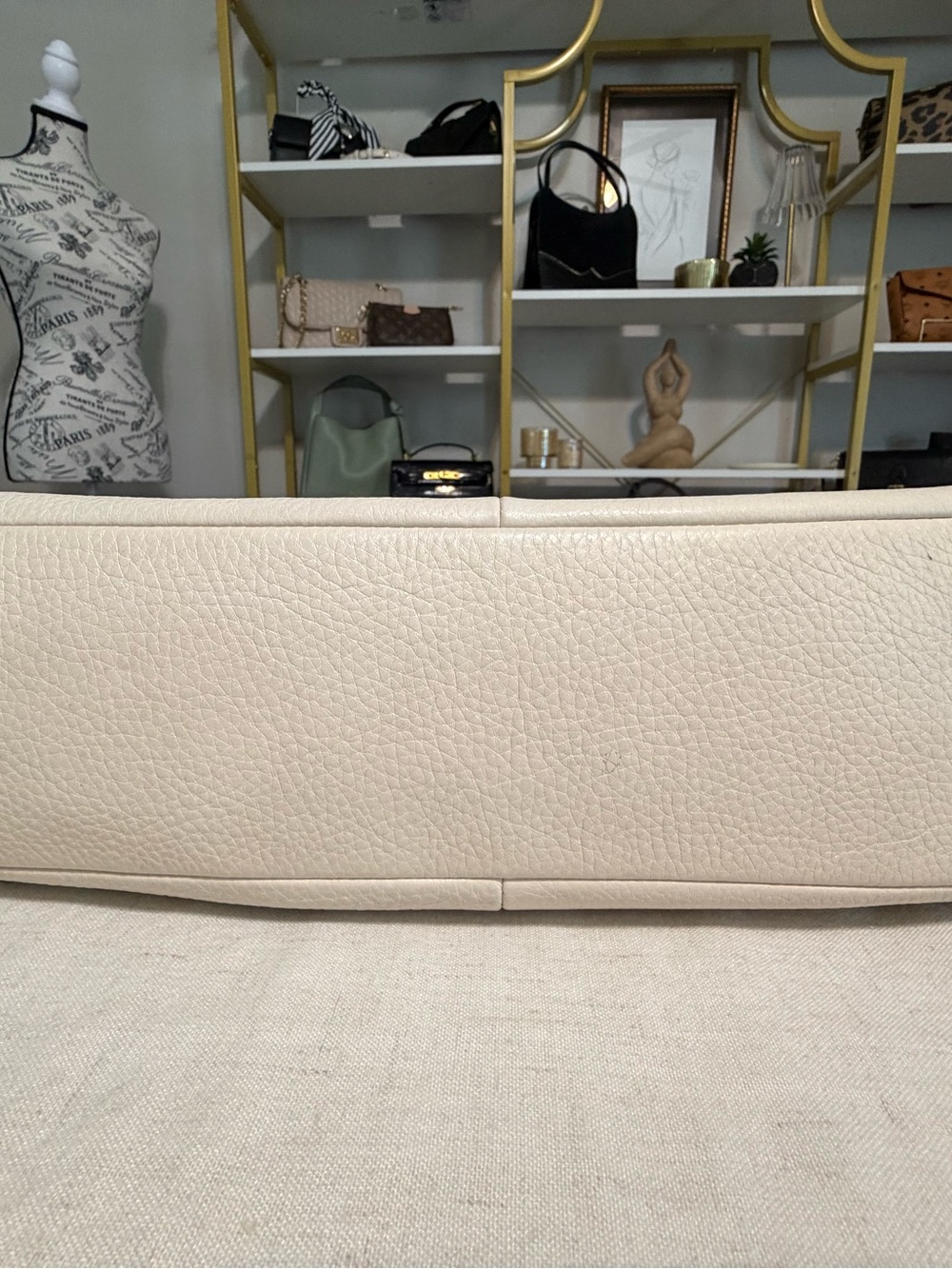 Coach Madison Elegant Cream Leather Shoulder Bag with Scarf Accent - Picture 7 of 16